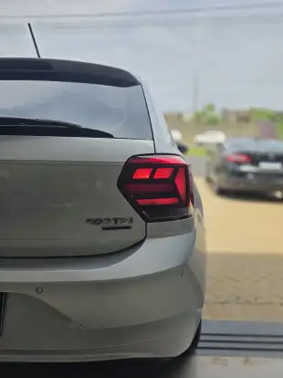 VOLKSWAGEN-POLO-2018