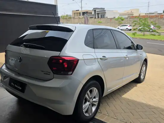 VOLKSWAGEN-POLO-1.0 200 TSI COMFORTLINE AUTOMÁTICO VOLKSWAGEN-POLO-2018