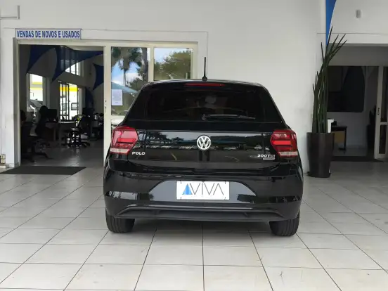 VOLKSWAGEN-POLO-1.0 200 TSI COMFORTLINE AUTOMÁTICO VOLKSWAGEN-POLO-2018