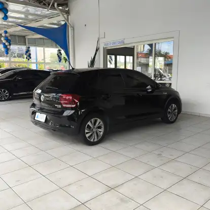 VOLKSWAGEN-POLO-2018