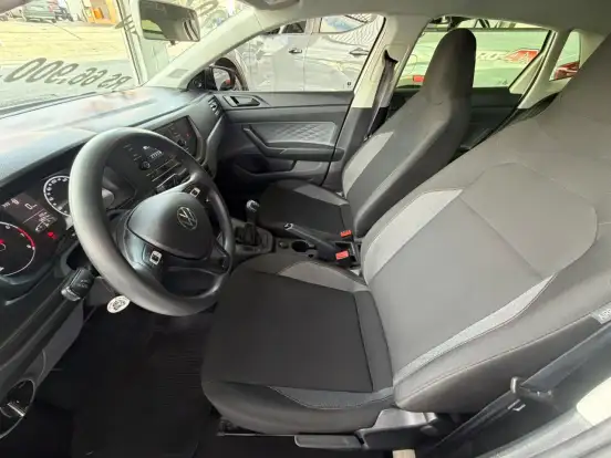 VOLKSWAGEN-POLO-2023