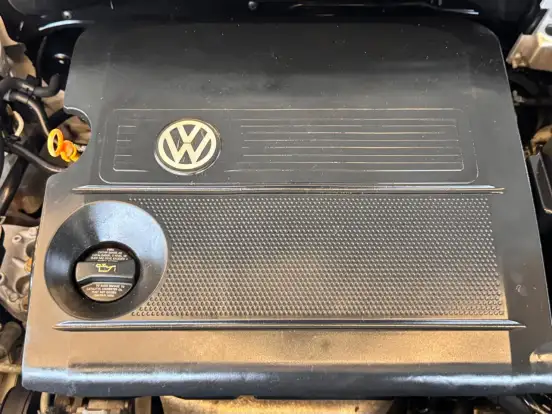 VOLKSWAGEN-POLO-2004