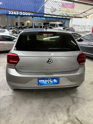 VOLKSWAGEN-POLO-2020