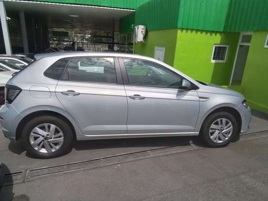 VOLKSWAGEN-POLO-1.0 170 TSI COMFORTLINE AUTOMÁTICO VOLKSWAGEN-POLO-2024