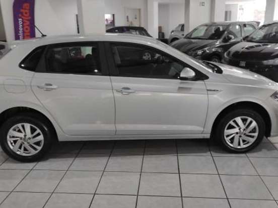 VOLKSWAGEN-POLO-1.0 170 TSI COMFORTLINE AUTOMÁTICO VOLKSWAGEN-POLO-2024