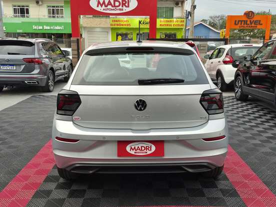 VOLKSWAGEN-POLO-2024
