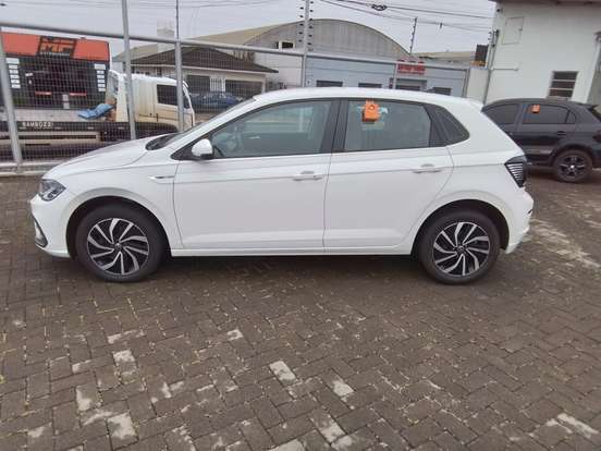 VOLKSWAGEN-POLO-2025