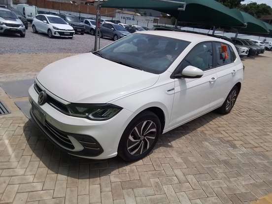VOLKSWAGEN-POLO-2025