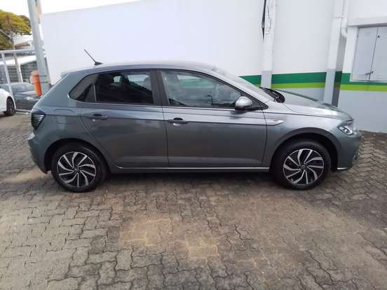 VOLKSWAGEN-POLO-1.0 170 TSI HIGHLINE AUTOMÁTICO VOLKSWAGEN-POLO-2023