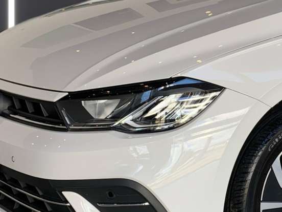 VOLKSWAGEN-POLO-1.0 170 TSI HIGHLINE AUTOMÁTICO VOLKSWAGEN-POLO-2025