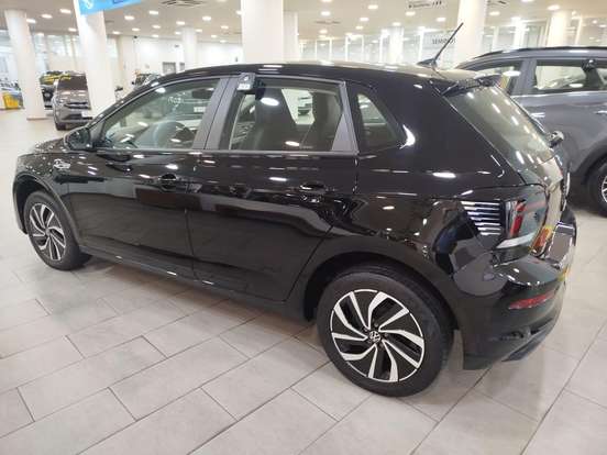 VOLKSWAGEN-POLO-2025