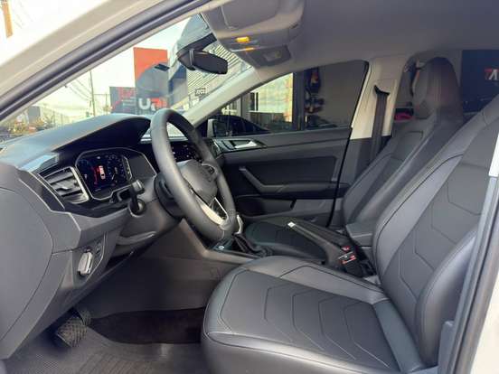 VOLKSWAGEN-POLO-2025