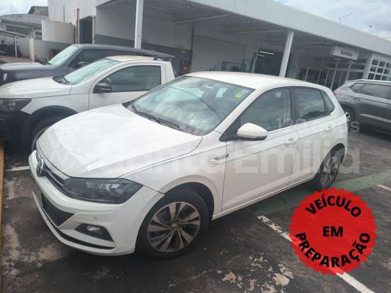 VOLKSWAGEN-POLO-1.0 200 TSI COMFORTLINE AUTOMÁTICO VOLKSWAGEN-POLO-2020