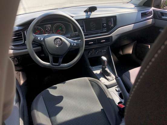 VOLKSWAGEN-POLO-2019