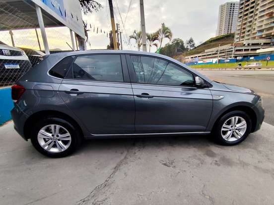 VOLKSWAGEN-POLO-2020