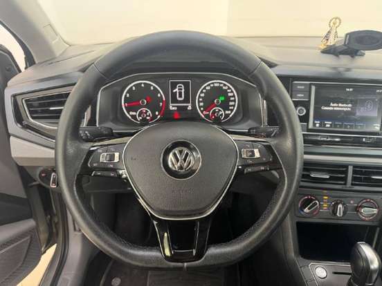VOLKSWAGEN-POLO-1.0 200 TSI COMFORTLINE AUTOMÁTICO VOLKSWAGEN-POLO-2019