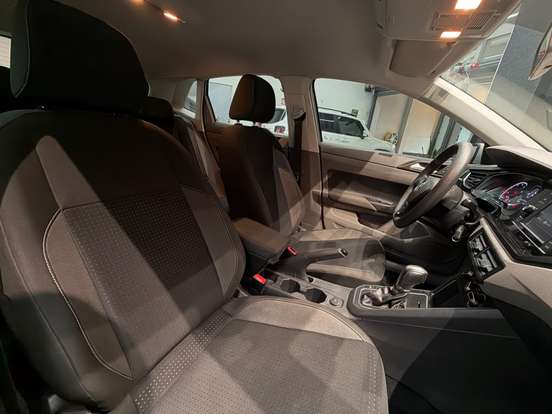 VOLKSWAGEN-POLO-1.0 200 TSI COMFORTLINE AUTOMÁTICO VOLKSWAGEN-POLO-2018