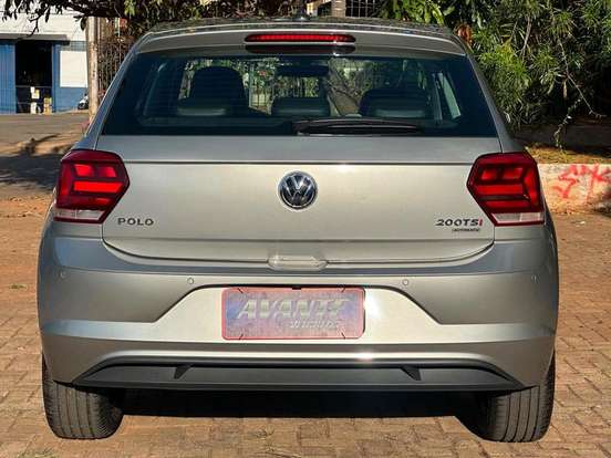 VOLKSWAGEN-POLO-2018