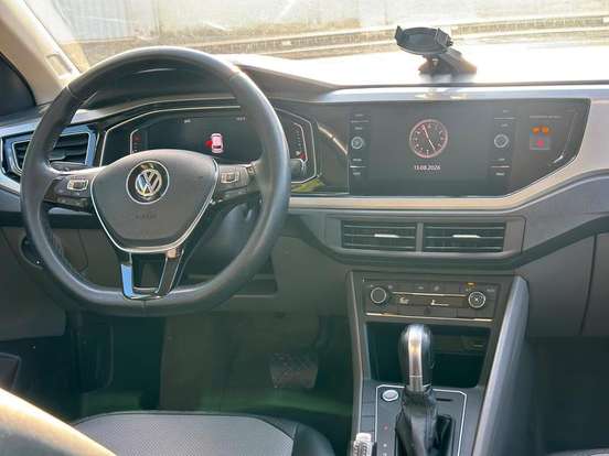 VOLKSWAGEN-POLO-1.0 200 TSI HIGHLINE AUTOMÁTICO VOLKSWAGEN-POLO-2018