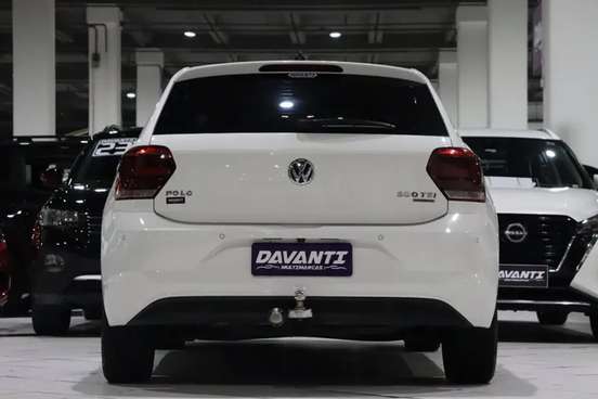 VOLKSWAGEN-POLO-2017