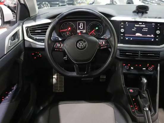 VOLKSWAGEN-POLO-1.0 200 TSI HIGHLINE AUTOMÁTICO VOLKSWAGEN-POLO-2017