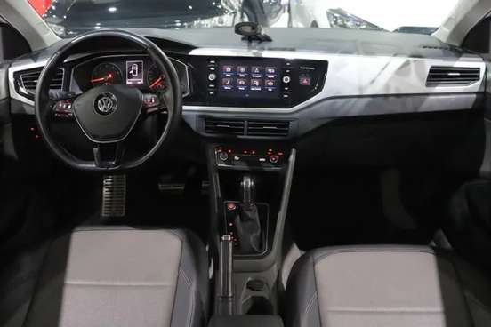 VOLKSWAGEN-POLO-1.0 200 TSI HIGHLINE AUTOMÁTICO VOLKSWAGEN-POLO-2017