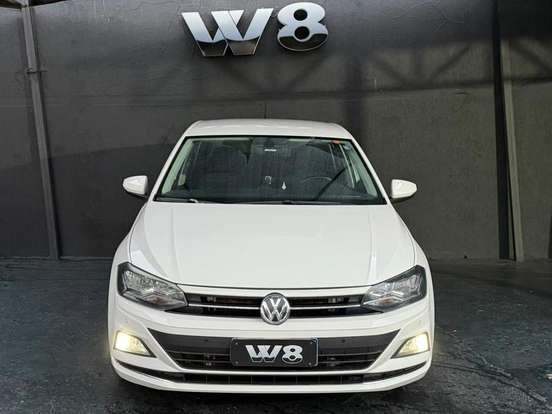 VOLKSWAGEN-POLO-2018