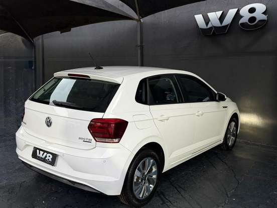 VOLKSWAGEN-POLO-1.0 200 TSI HIGHLINE AUTOMÁTICO VOLKSWAGEN-POLO-2018