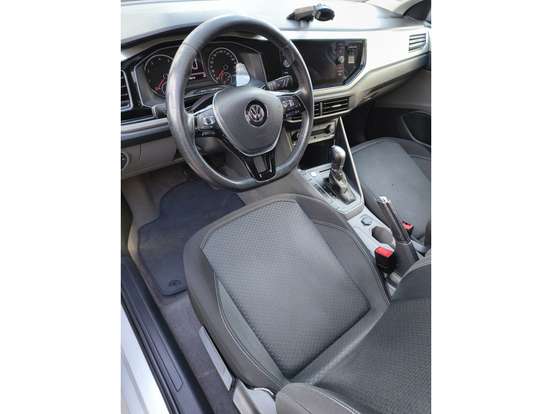 VOLKSWAGEN-POLO-2017