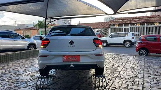 VOLKSWAGEN-POLO-2023
