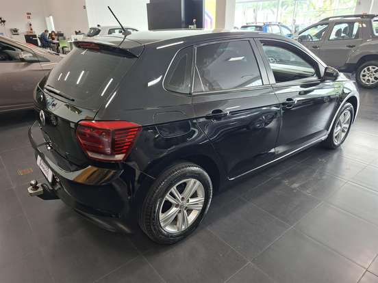 VOLKSWAGEN-POLO-2020