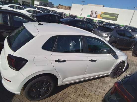 VOLKSWAGEN-POLO-2025