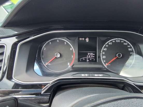 VOLKSWAGEN-POLO-2025