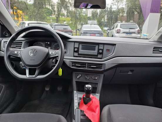 VOLKSWAGEN-POLO-2024