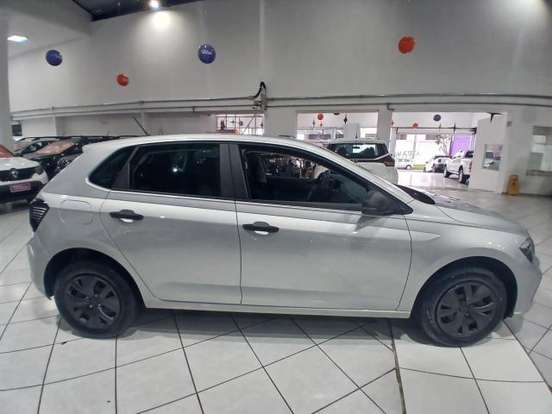 VOLKSWAGEN-POLO-2023