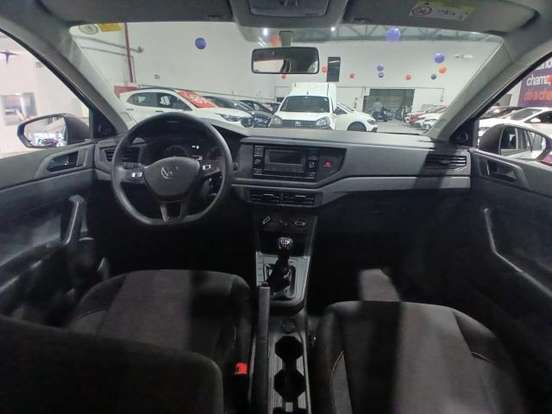 VOLKSWAGEN-POLO-2023
