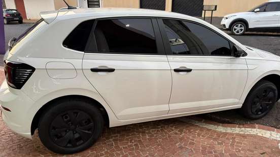 VOLKSWAGEN-POLO-2024