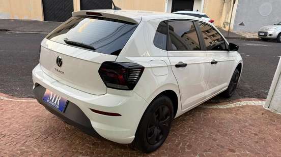 VOLKSWAGEN-POLO-2024