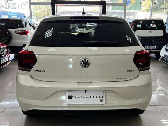 VOLKSWAGEN-POLO-2019