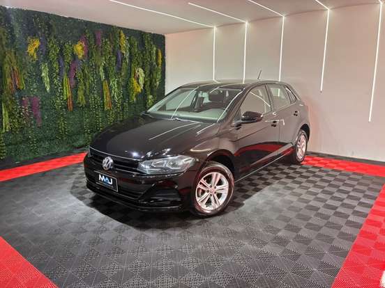 VOLKSWAGEN-POLO-2017