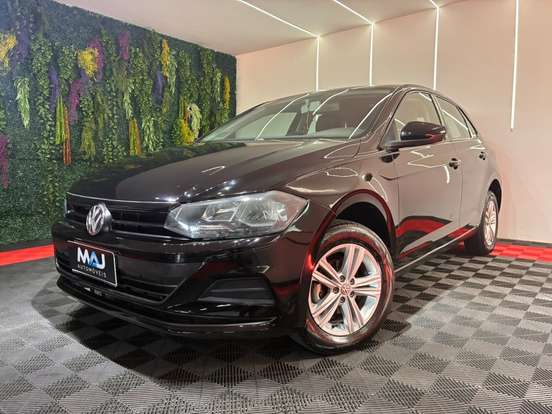 VOLKSWAGEN-POLO-2017