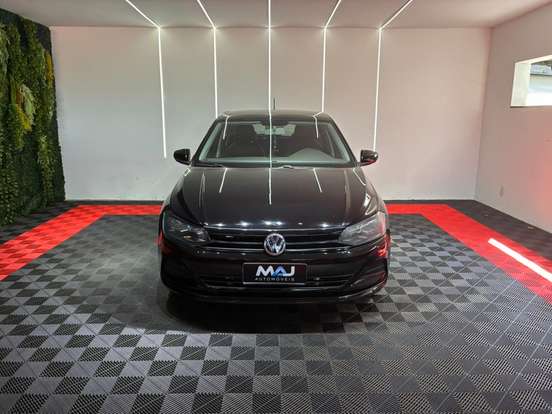 VOLKSWAGEN-POLO-2017