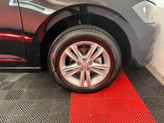 VOLKSWAGEN-POLO-2017