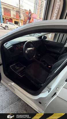VOLKSWAGEN-POLO-2020