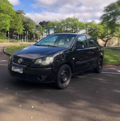 VOLKSWAGEN POLO SEDAN 1.6 8V GASOLINA 4P MANUAL