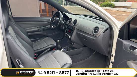 VOLKSWAGEN-SAVEIRO-2014
