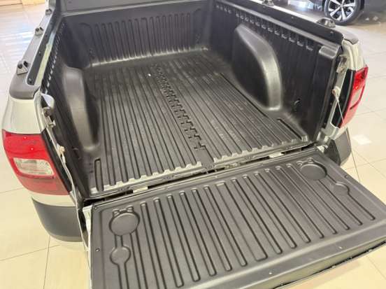 VOLKSWAGEN-SAVEIRO-2015