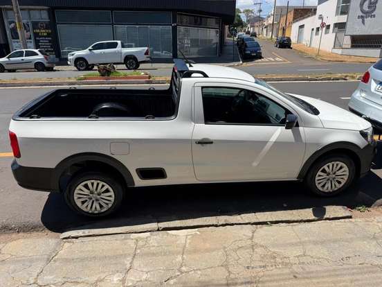 VOLKSWAGEN-SAVEIRO-2023