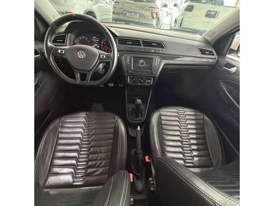 VOLKSWAGEN-SAVEIRO-2022