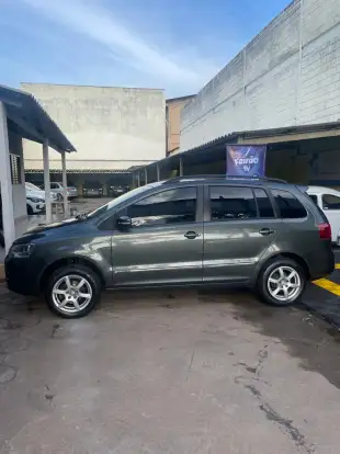 VOLKSWAGEN-SPACEFOX-2012